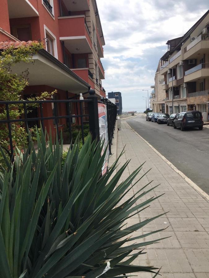 Villa Rossa Apartments Ravda Luaran gambar