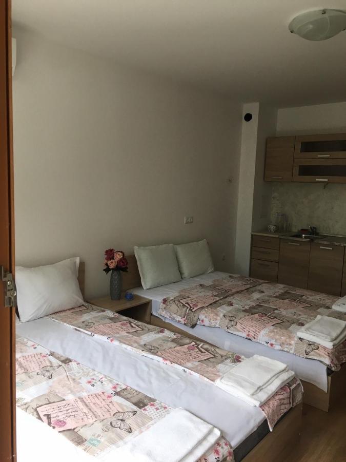 Villa Rossa Apartments Ravda Luaran gambar